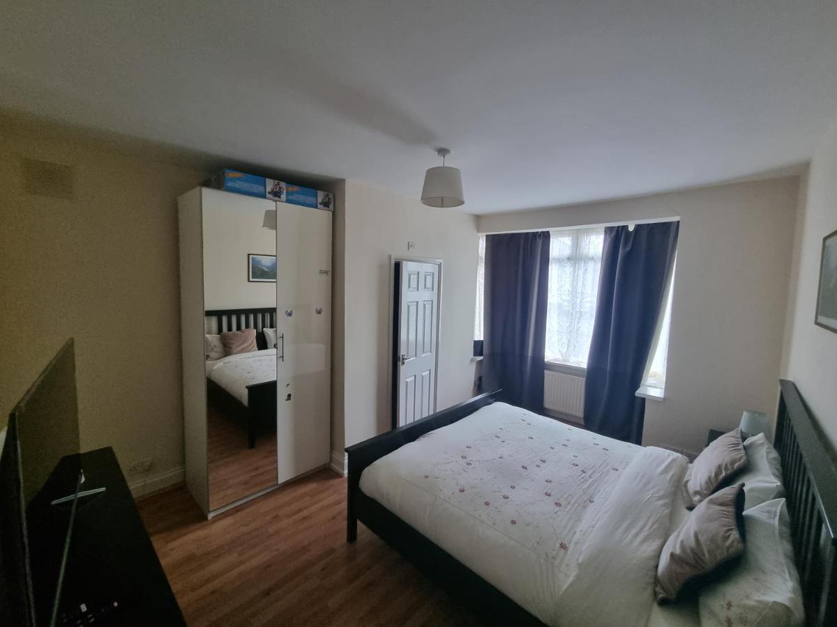 Guess Bungalow Wembley Leilighet London Eksteriør bilde