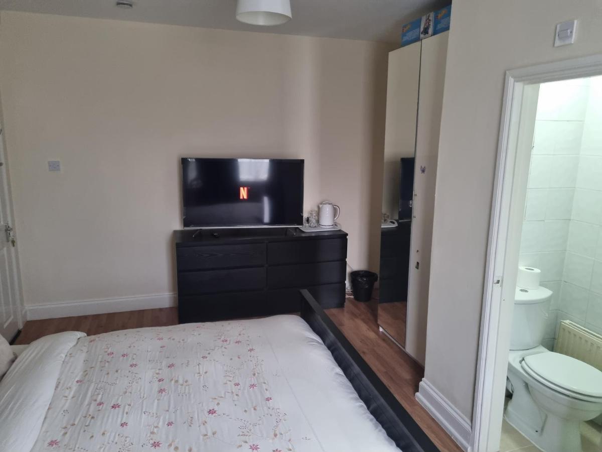 Guess Bungalow Wembley Leilighet London Eksteriør bilde